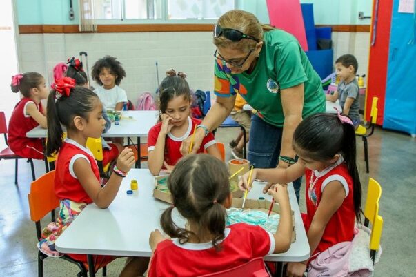 Últimos professores do cadastro reserva de 2017 são lotados nas escolas