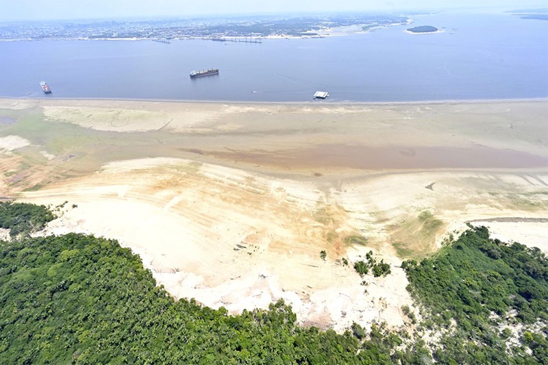 Foto aérea das margens do rio Negro, no início do mês, em visita de Geraldo Alckmin (Foto: Cadu Gomes/VPR)