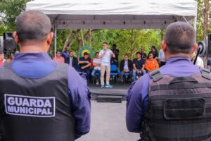 Prefeito David Almeida anunciou novos equipamentos e concurso na Guarda Municipal (Foto: Semcom)