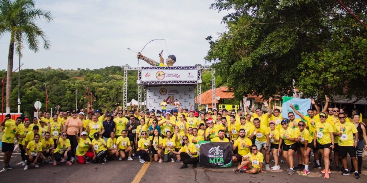 Centenas de atletas participaram da edição da Corrida das Cachoeiras no ano passado (Foto: PF)