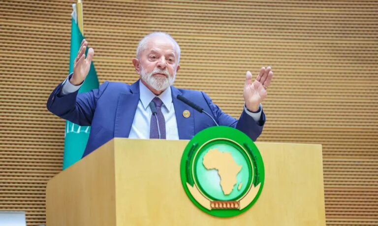 Lula em discurso na Cúpula da União Africana, neste sábado (Foto: Ricardo Stuckert/PR)