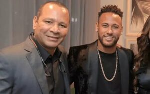 O empresário Neymar Santos e seu filho, Neymar Jr. (Foto: Reprodução/Internet)