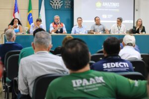 Secretário da Defesa Civil, coronel Máximo, apresenta os riscos da seca de 2024 (Foto: Divulgação)